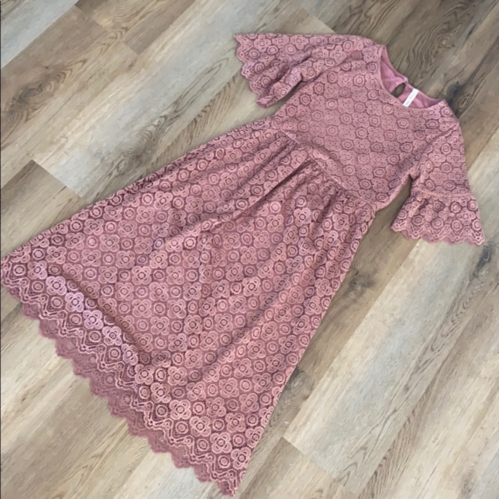 Lace Midi Dress with flutter sleeve